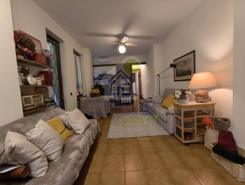 casa indipendente in vendita a Lodi in zona Centro Storico