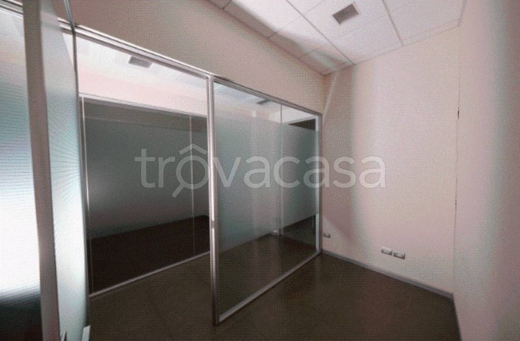 negozio in vendita a Lodi in zona Centro Storico