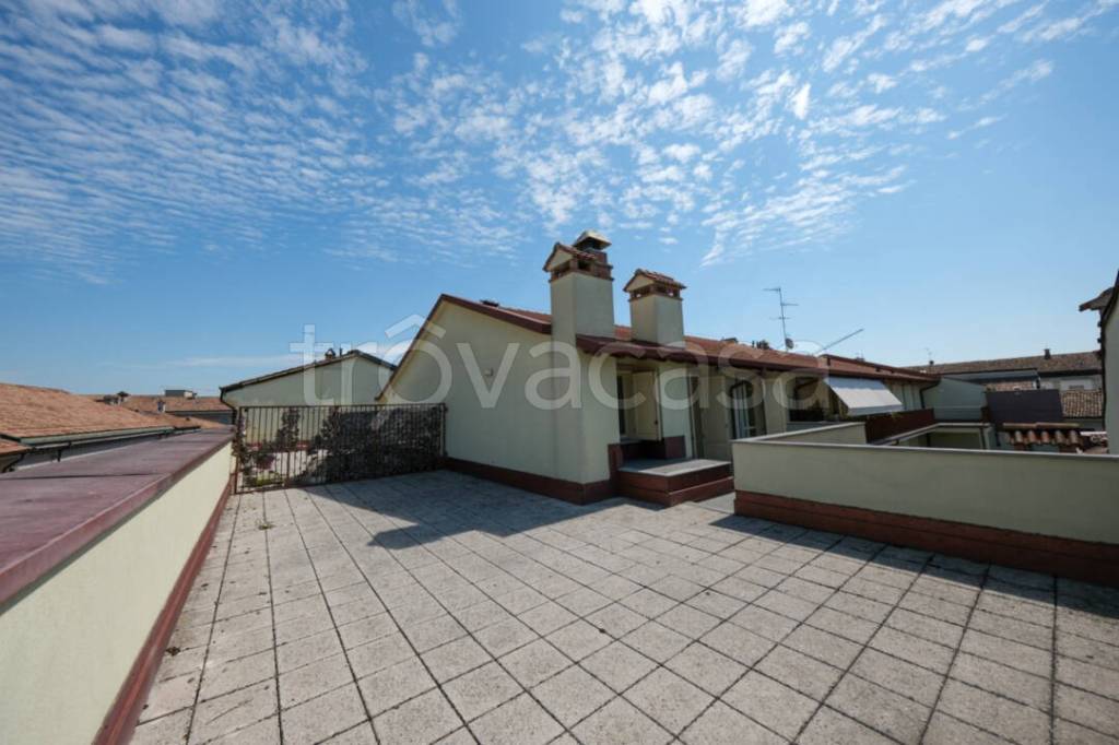 appartamento in vendita a Lodi in zona Centro Storico