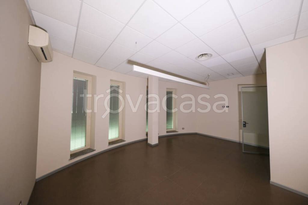 negozio in vendita a Lodi in zona Centro Storico