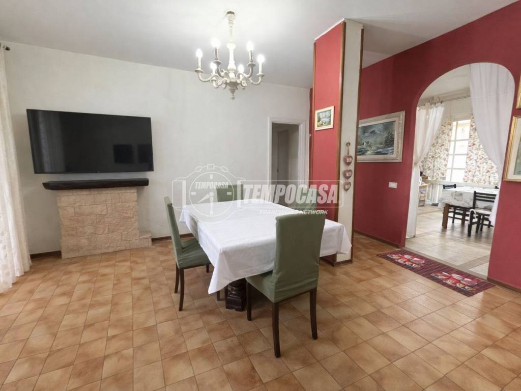 appartamento in vendita a Lodi in zona Viale Pavia