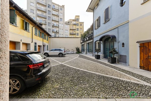 appartamento in vendita a Lodi in zona Centro Storico
