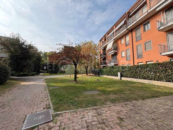 appartamento in vendita a Lodi in zona Piazza Albarola