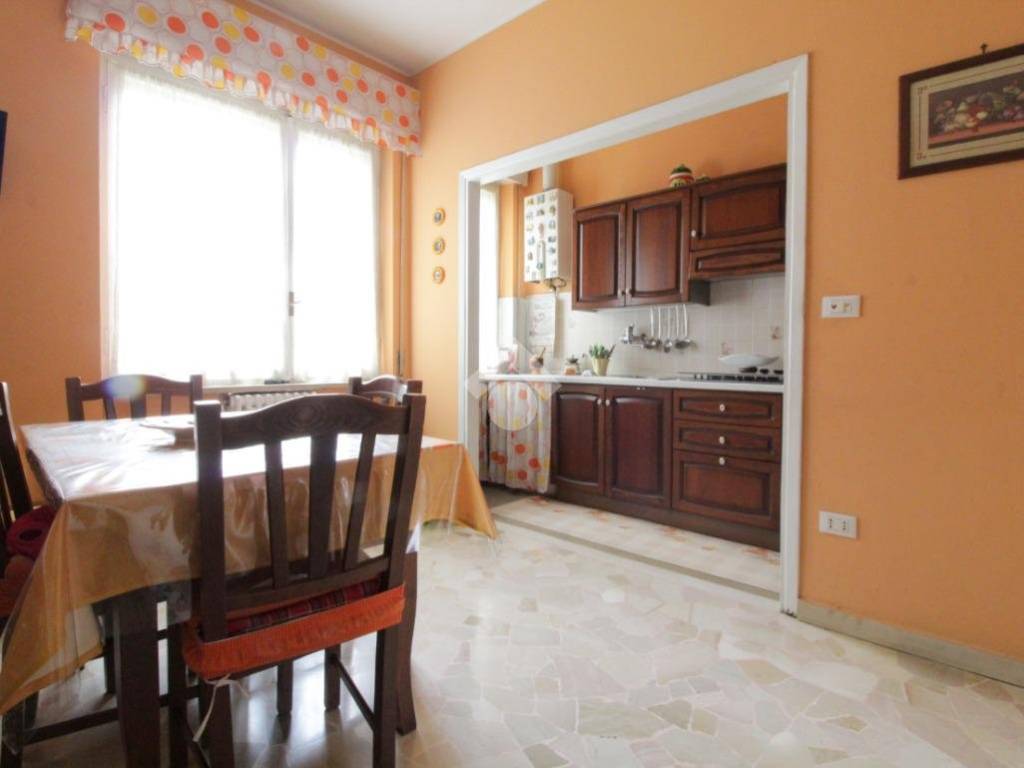 appartamento in vendita a Lodi in zona San Bernardo