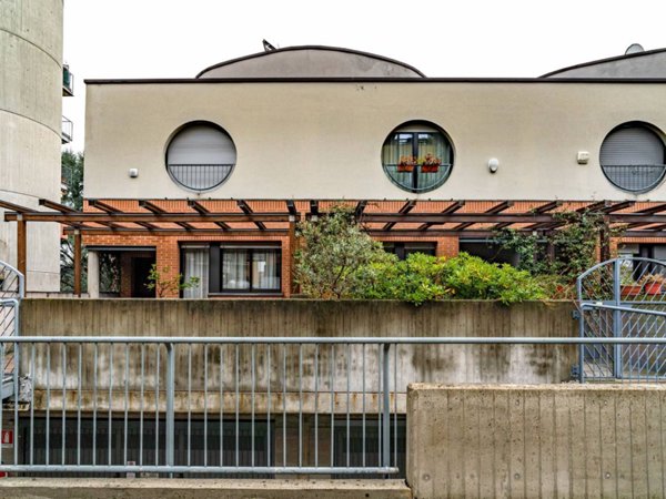 casa indipendente in vendita a Lodi in zona Paderno