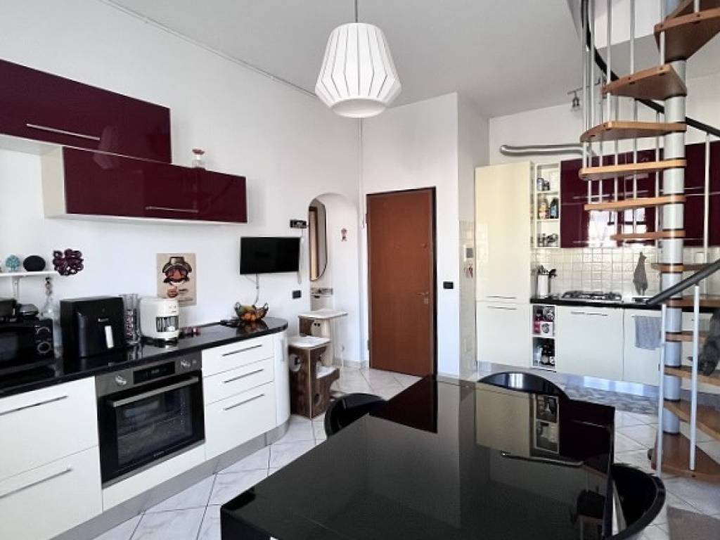 appartamento in vendita a Lodi in zona Città Bassa