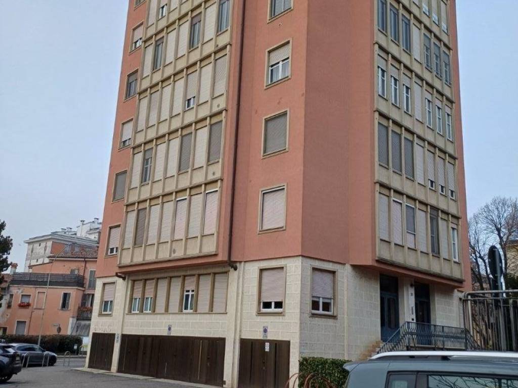 appartamento in vendita a Lodi in zona Fanfani