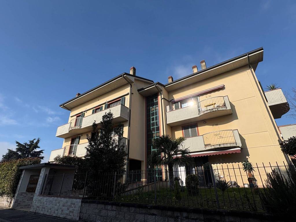 appartamento in vendita a Lodi in zona San Bernardo