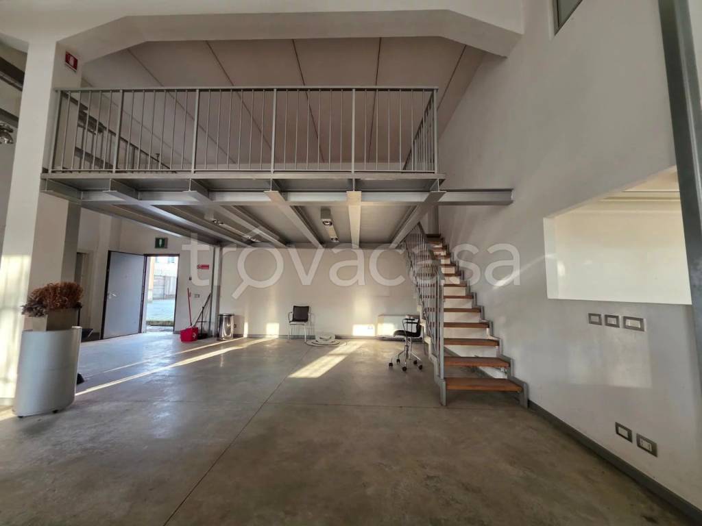 appartamento in vendita a Lodi in zona Fanfani