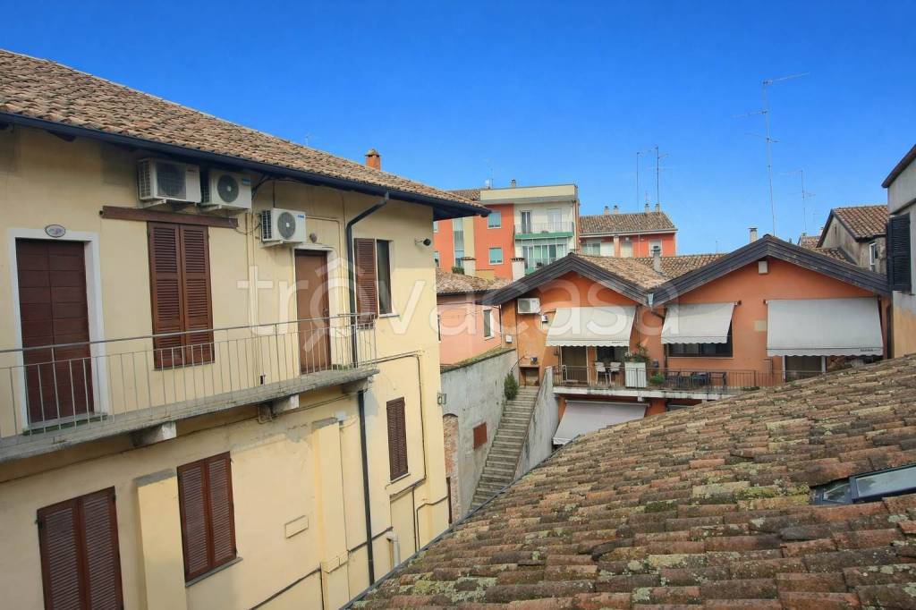 appartamento in vendita a Lodi in zona Città Bassa