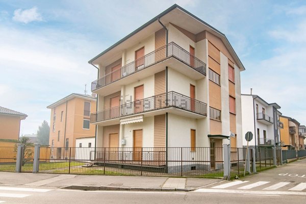 appartamento in vendita a Lodi in zona San Fereolo