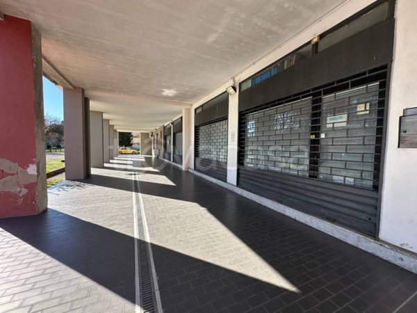 negozio in vendita a Lodi