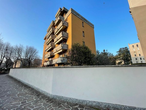 appartamento in vendita a Lodi in zona Piazza Albarola