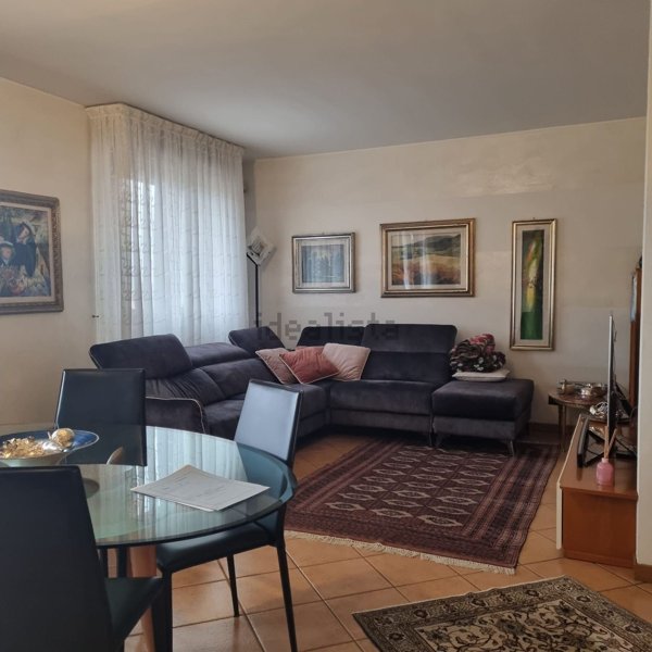 appartamento in vendita a Lodi in zona Piazza Albarola