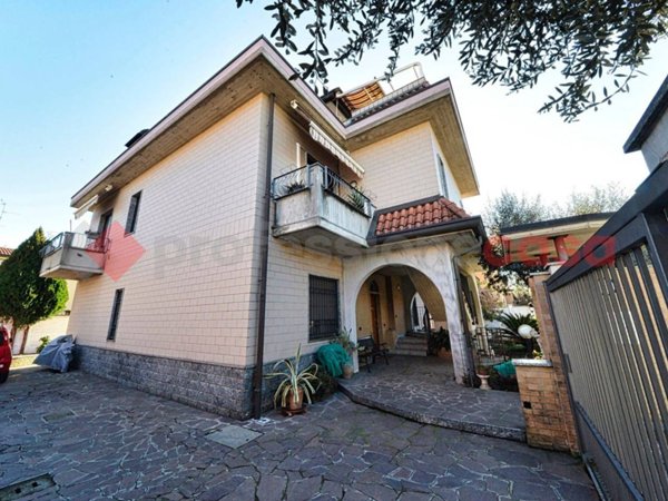 appartamento in vendita a Lodi in zona Paderno