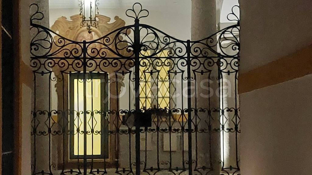 appartamento in vendita a Lodi in zona Centro Storico