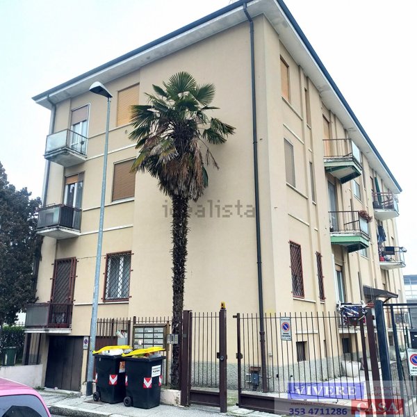 appartamento in vendita a Lodi in zona San Fereolo