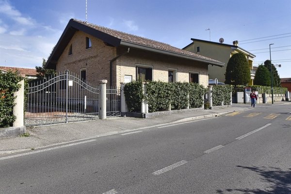 casa indipendente in vendita a Lodi in zona Paderno
