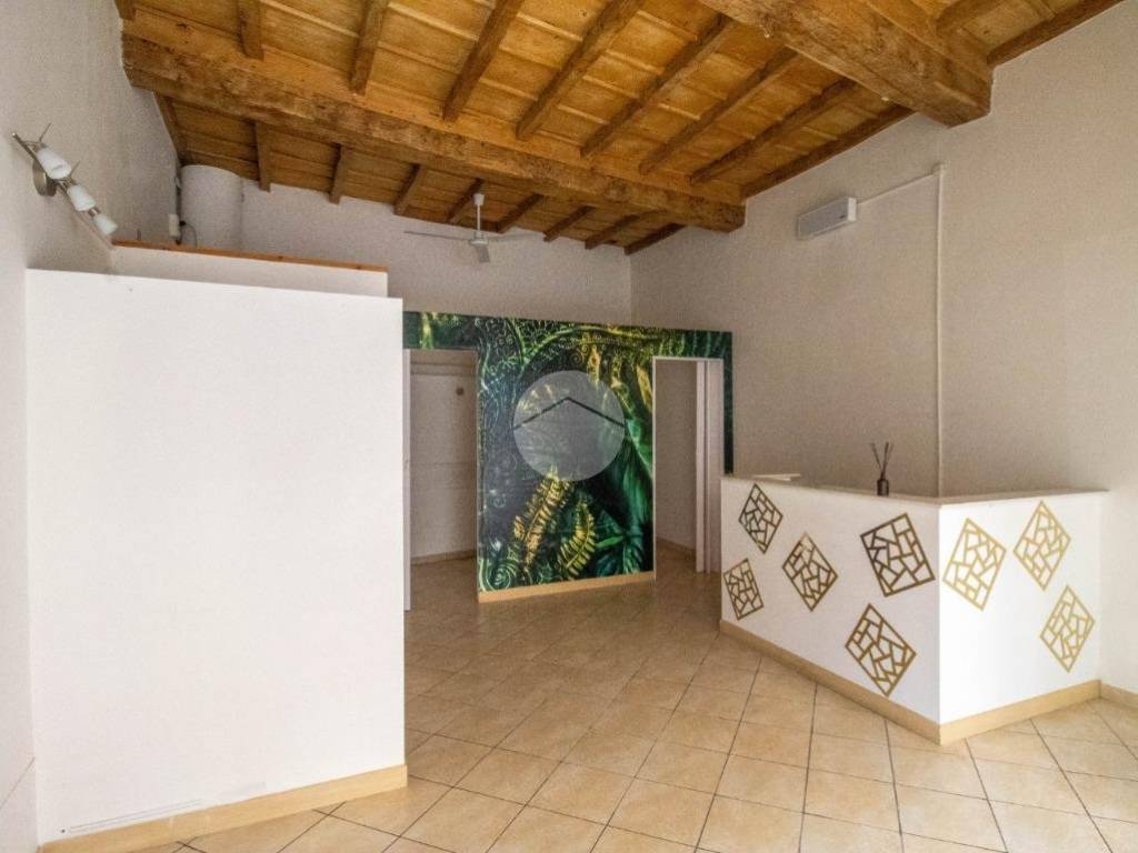 negozio in vendita a Lodi in zona Centro Storico