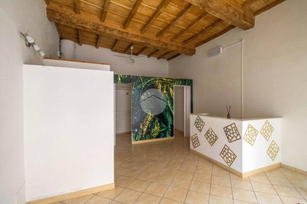 negozio in vendita a Lodi in zona Centro Storico