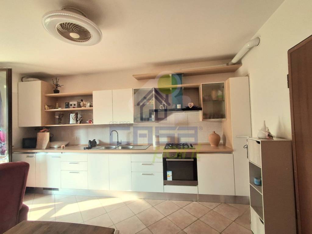 appartamento in vendita a Lodi in zona Olmo