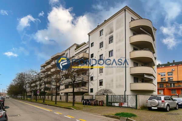 appartamento in vendita a Lodi in zona Piazza Albarola