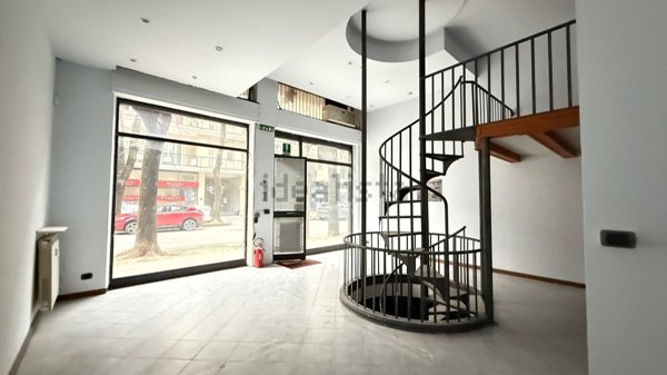 ufficio in vendita a Lodi