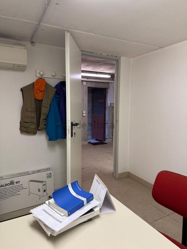 ufficio in vendita a Lodi in zona Viale Italia