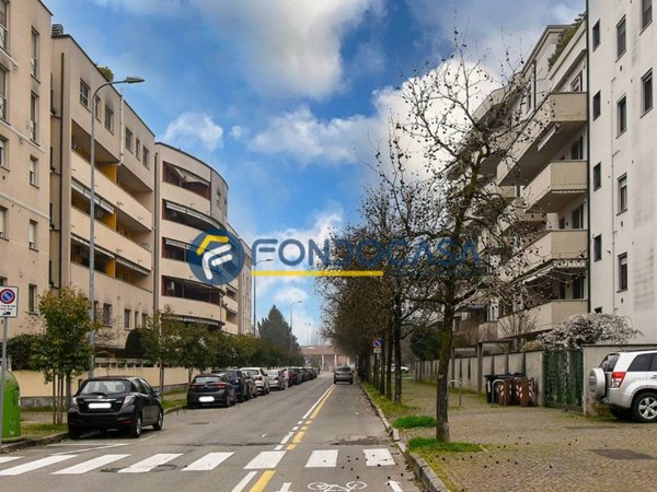 appartamento in vendita a Lodi in zona Piazza Albarola