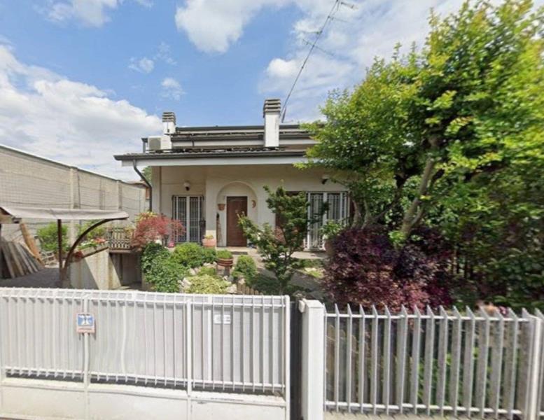casa indipendente in vendita a Lodi in zona Paderno
