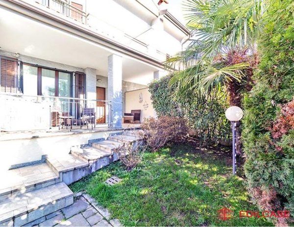 casa indipendente in vendita a Lodi in zona Paderno