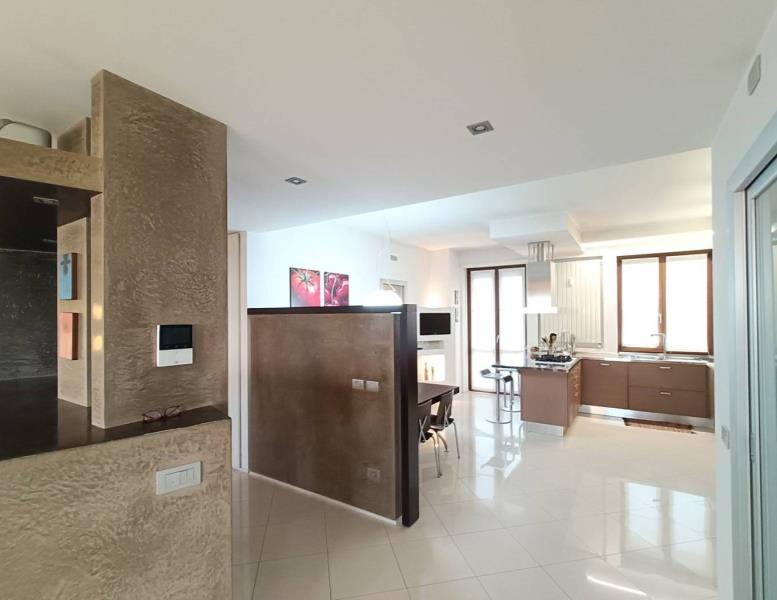 appartamento in vendita a Lodi in zona Paderno