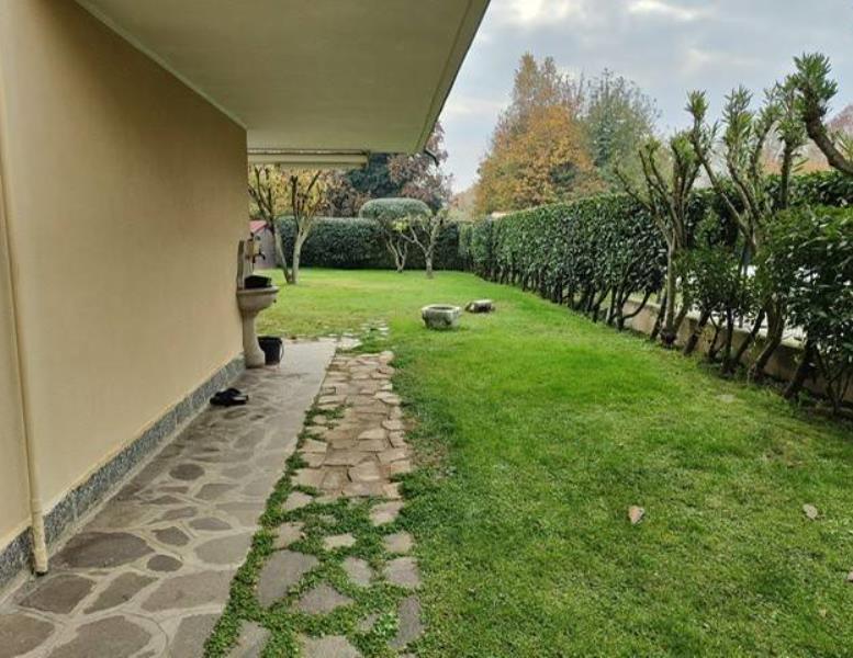 casa indipendente in vendita a Lodi in zona Paderno