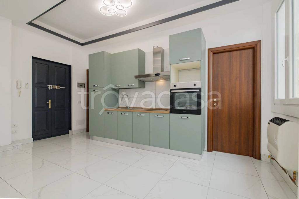 appartamento in vendita a Lodi in zona Viale Pavia