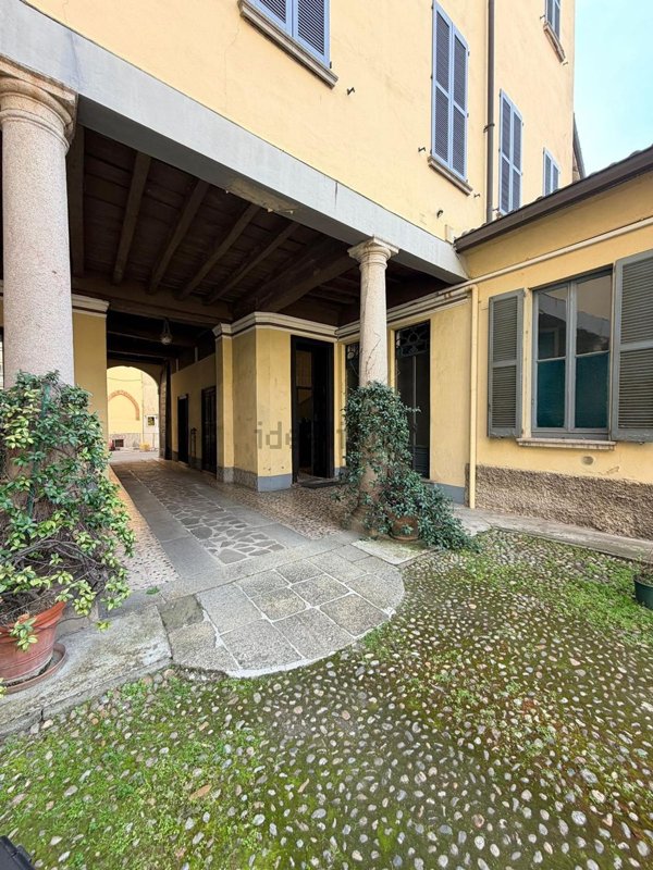 appartamento in vendita a Lodi in zona Centro Storico