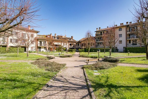 appartamento in vendita a Lodi in zona Olmo