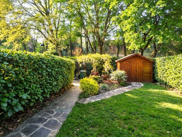 casa indipendente in vendita a Lodi in zona Martinetta