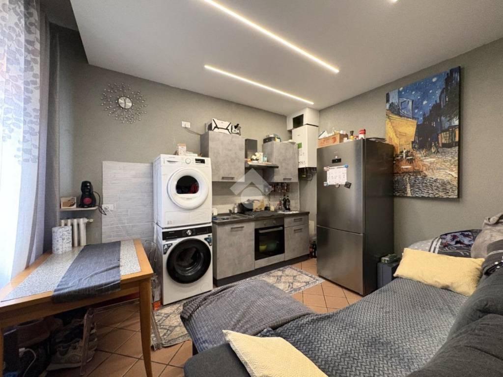 appartamento in vendita a Lodi in zona Città Bassa