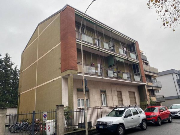 appartamento in vendita a Lodi in zona Torretta