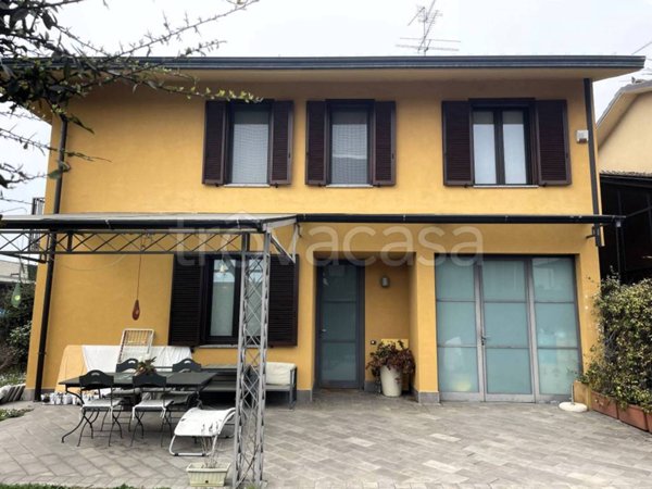 casa indipendente in vendita a Lodi in zona Centro Storico