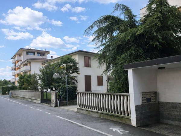 appartamento in vendita a Lodi in zona San Grato
