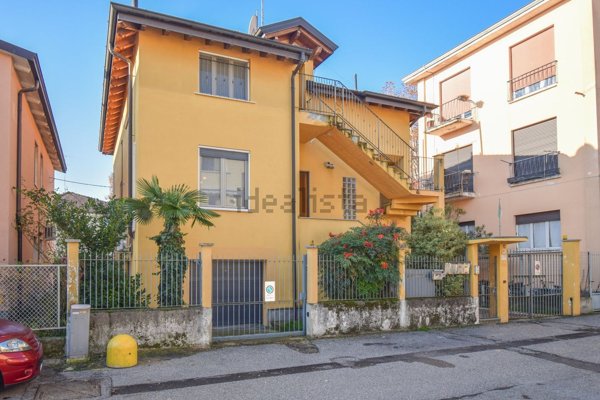 appartamento in vendita a Lodi in zona Fanfani