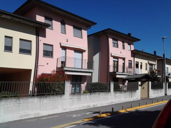 appartamento in vendita a Lodi in zona Fanfani