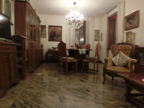 casa indipendente in vendita a Lodi in zona Piazza Albarola