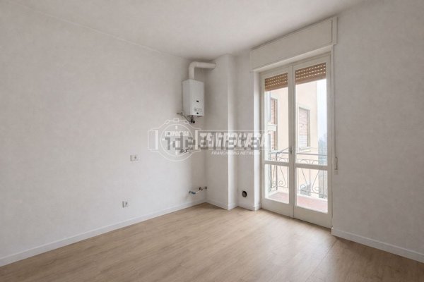 appartamento in vendita a Lodi in zona Viale Italia