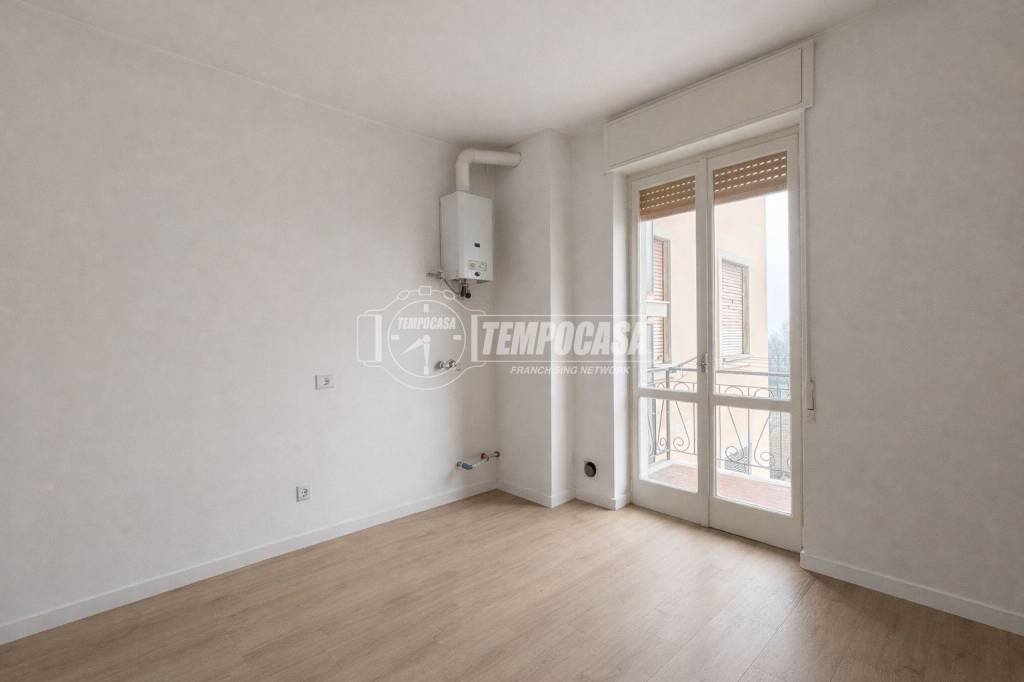 appartamento in vendita a Lodi in zona Viale Italia