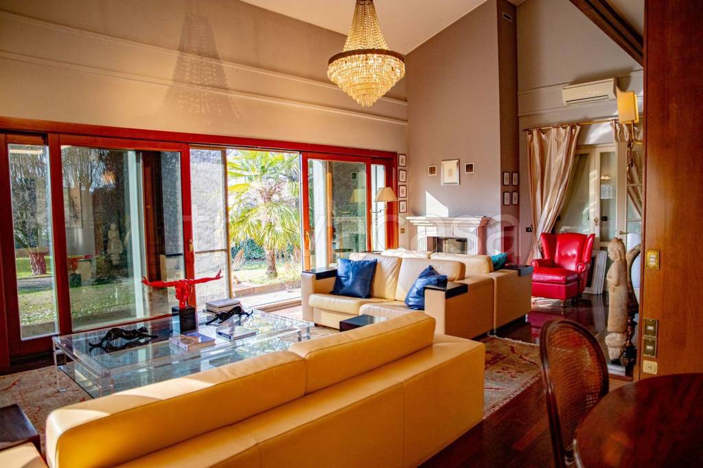 casa indipendente in vendita a Lodi in zona Centro Storico