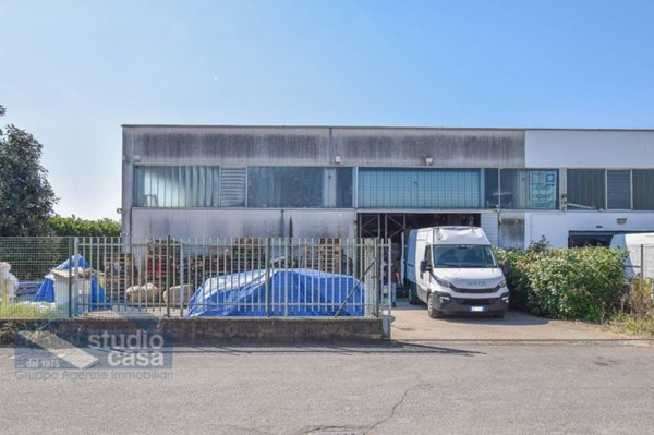 locale commerciale in vendita a Lodi