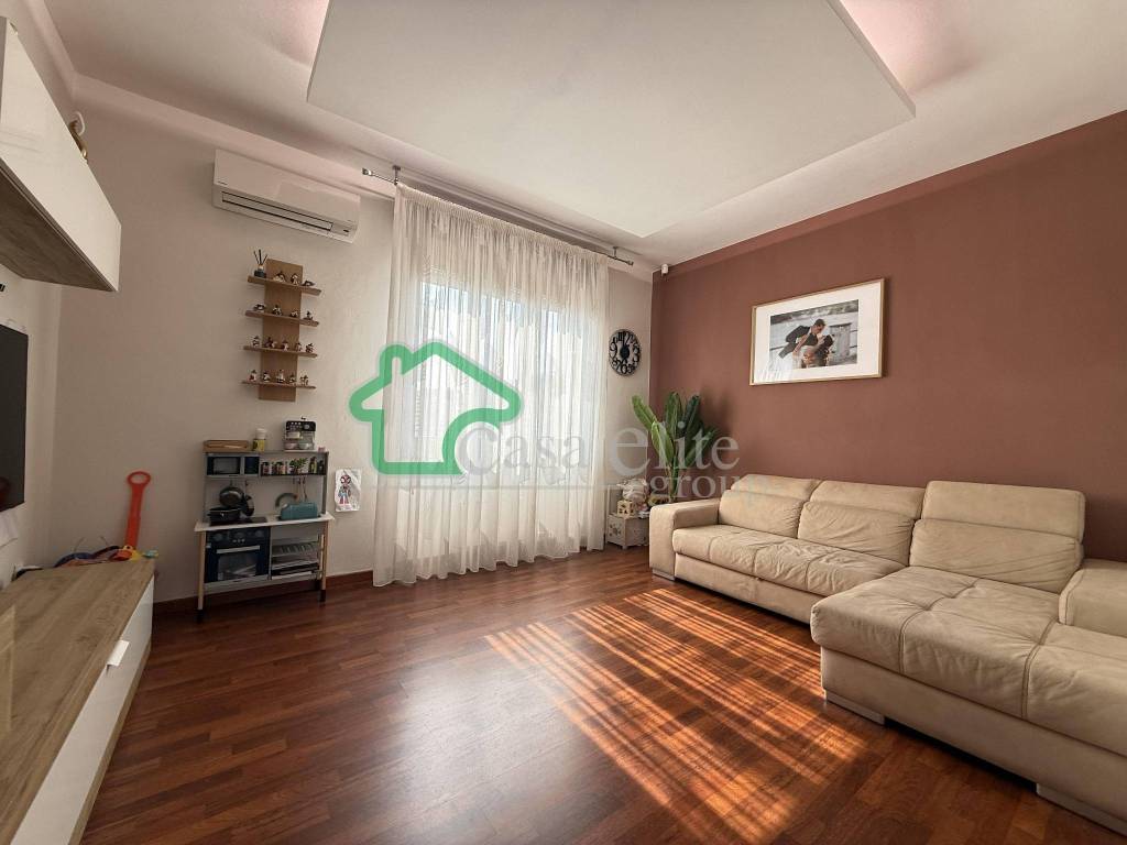 appartamento in vendita a Lodi in zona Città Bassa