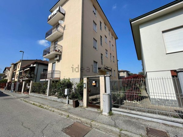 appartamento in vendita a Lodi in zona San Fereolo
